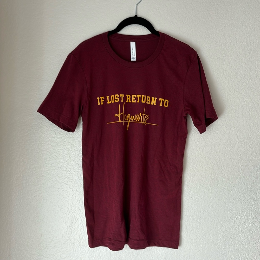 NWOT Harry Potter Gryffindor t-shirt